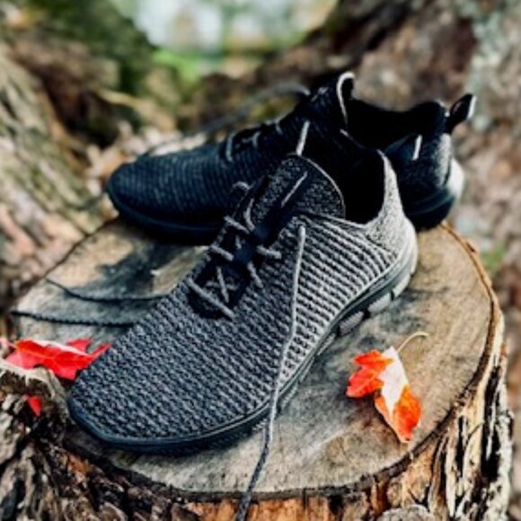 ON SALE Men's Skechers Dress Shoe/Sneaker sz 11 - Picture 2 of 6